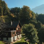 Construire une maison en bois : parcours des étapes essentielles et conseils pratiques