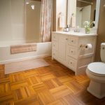 Parquet bambou salle de bain : durable et esthétiquement agréable